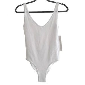 Aura White V-Neck Tank Top Bodysuit, M